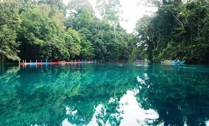 TUJUAN WISATAWAN: Danau Labuan Cermin menjadi salah satu tujuan wisatawan saat berkunjung ke Kecamatan Bidukbiduk.