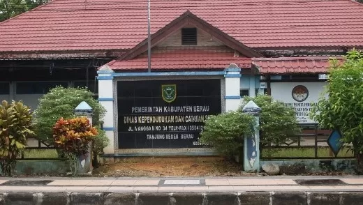 ALIH FUNGSIKAN: Bekas Kantor Disdukcapil yang berada di Jalan Mangga II Tanjung Redeb, rencananya bakal dialih fungsikan menjadi Puskesmas Bugis pada 2022 atau 2023 mendatang.
