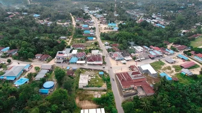 KAMPUNG PENGUSUL: Suasana Kampung Labanan Makmur yang dijepret dari udara.