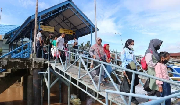 AKSES WISATAWAN: Dermaga wisata di Tanjung Redeb dan dermaga Tanjung Batu merupakan akses masuknya wisatawan ke sujumlah objek wisata di Kepulauan Derawan. Untuk menekan lonjakan kasus Covid-19 di masa libur Lebaran nanti, pemerintah berencana menerapkan satu pintu masuk ke objek wisata.