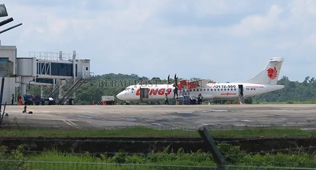 TUNGGAL: Maskapai Sriwijaya Air masih menunggu surat dari Pemkab Berau sebagai bentuk tindak lanjut untuk membuka penerbangan di Bandara Kalimarau. 