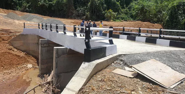 DITINGKATKAN: Jembatan tipe box culvert dengan bentang 17 meter dibangun Pemkab Berau di Kampung Lesan Dayak, Kecamatan Kelay.