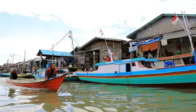 BERSANDAR: Jumlah tangkapan ikan di wilayah pesisir mengalami penurunan yang diduga karena terbatasnya kuota  BBM subsidi.
