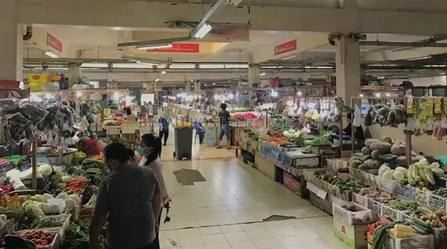 PASAR INDUK: Saat ini hampir seluruh komoditas sayur dan sembako di Pasar Sanggam Adji Dilayas mulai stabil dan tidak ada kenaikan di awal Februari ini.