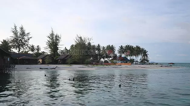 KEMBANGKAN WISATA:  Pemkab Berau diminta harus bisa mengembangkan dan mengelola pariwisata di KSPN Pulau Derawan.