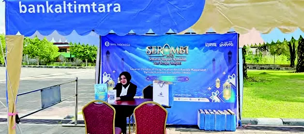 PENUKARAN UANG: Bankaltimtara membuka layanan penukaran uang baru yang berlokasi di Pasar Ramadan Masjid Agung Baitul Hikmah Kabupaten Berau.