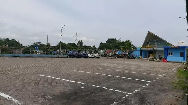 SUMBANG PAD: Penarikan retribusi parkir di Dermaga Wisata Sanggam turut menyumbang penambahan PAD.