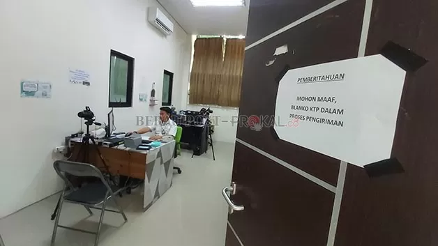 STOK KOSONG: Situasi ruang rekam KTP-el di kantor Disdukcapil Berau yang tanpa aktivitas, karena stok blangko sedang kosong.