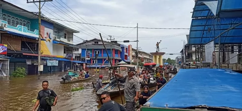 Banjir di Nanga Pinoh, Melawi.