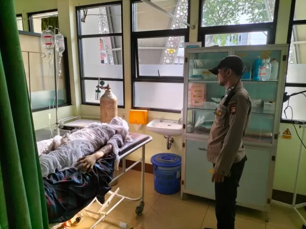 Setelah mendapat perawatan intensif di rumah sakit Sultan Syarif Abdurrahman, BW alias Birrul, korban aksi bakar diri, akhirnya dinyatakan meninggal. (IST)