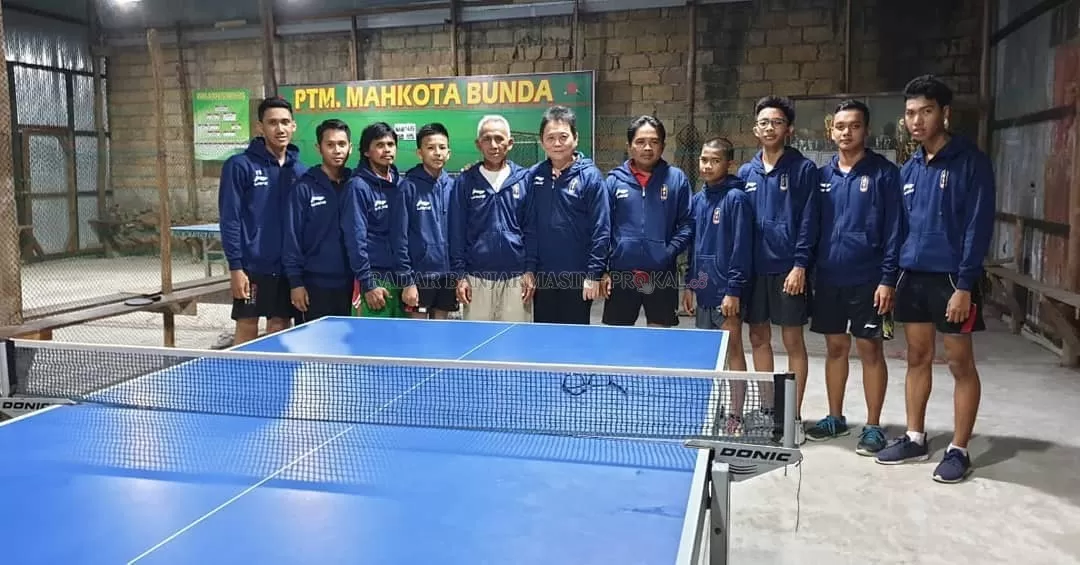 SIAP TEMPUR: PTM Mahkota Bunda bertekad meraih gelar juara Kejurnas Tenis Meja Bupati Batola Open Cup VII 2020 di Marabahan, pertengahan Januari ini.