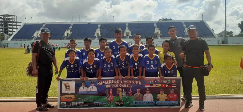 BERJUANG MAKSIMAL: SSB Junior 2000 Banjarmasin meraih gelar tim favorit di Samarinda Soccer International Cup 2020 di Kaltim, belum lama tadi.