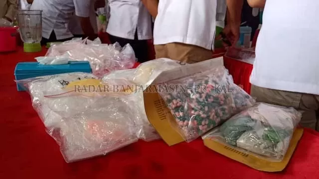 DIMUSNAHKAN: Polda Kalsel memusnahkan barang bukti Narkotika jenis sabu seberat 27 kg.