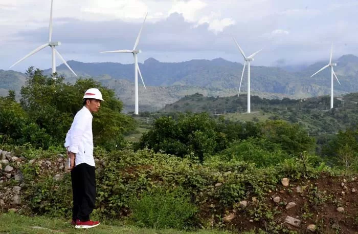 ENERGI TERBARUKAN: Kincir-kincir angin raksasa di PLTB Sidrap, Sulawesi Selatan. Kalsel bakal punya pembangkit listrik tenaga angin. |  DOK/JAWAPOS GROUP