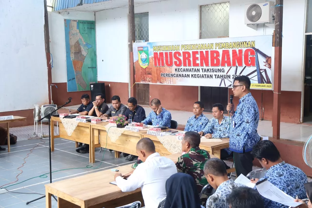 PEMBANGUNAN: Wakil Bupati Tala Abdi Rahman menghadiri pelaksanaan Musrenbang di Kecamatan Takisung.