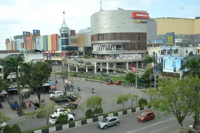 KONTRIBUSI PAD: Duta Mall banyak menyumbang pendapatan asli daerah. | DOKUMEN RADAR BANJARMASIN