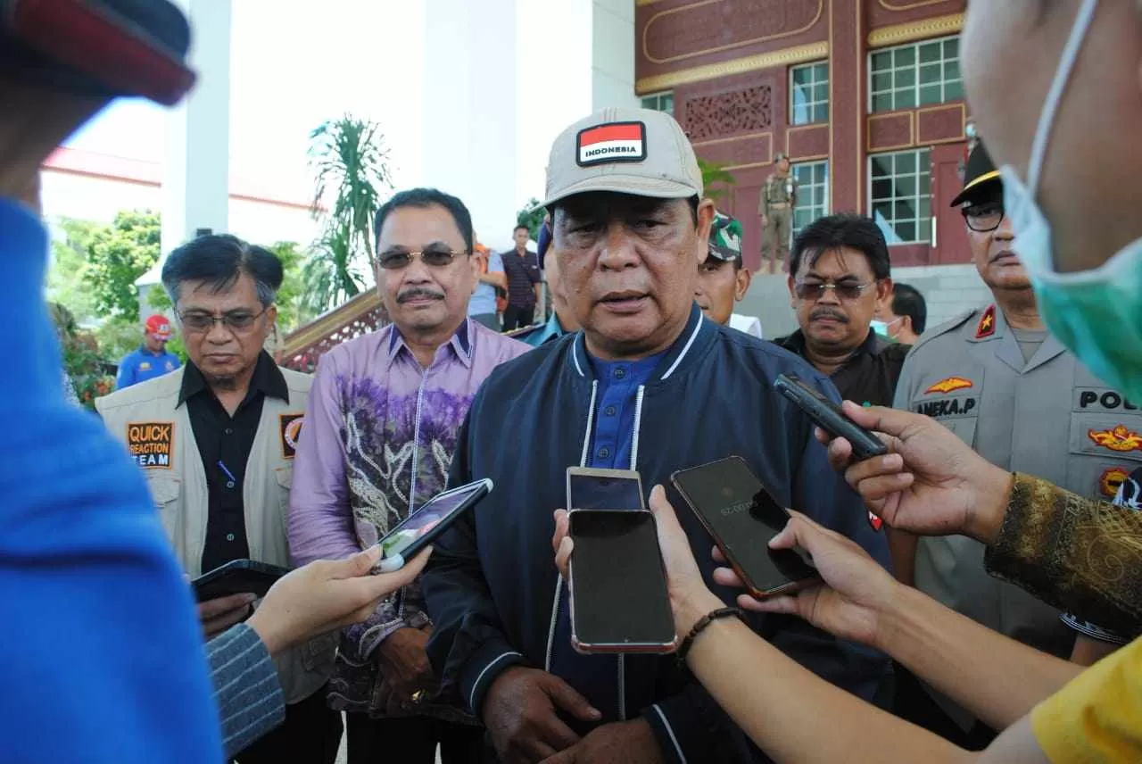 Gubernur Kalimantan Selatan, Sahbirin Noor menginstruksikan seluruh kepala daerah di Kalsel agar mengerahkan semua kemampuan dan sumber daya yang ada untuk melawan penyebaran virus corona.