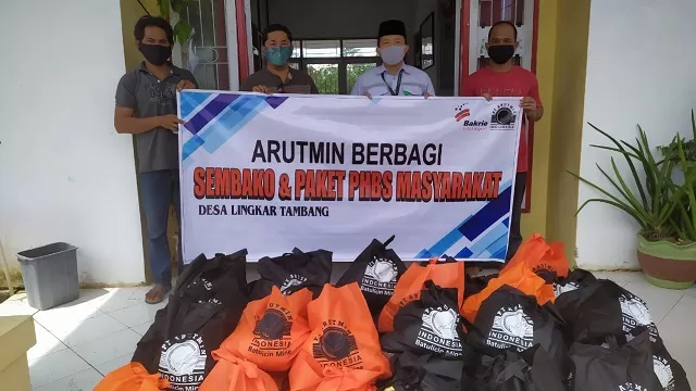KEPEDULIAN: PT Arutmin Indonesia Tambang Batulicin turut berperan aktif membantu penanggulangan penyebaran Covid-19. | FOTO: ARUTMIN FOR RADAR BANJARMASIN