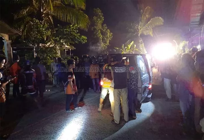 DITEMUKAN: Penemuan jasad Sahrudin yang hilang tenggelam di Sungai Desa Tangkawan Kecamatan Haur Gading.