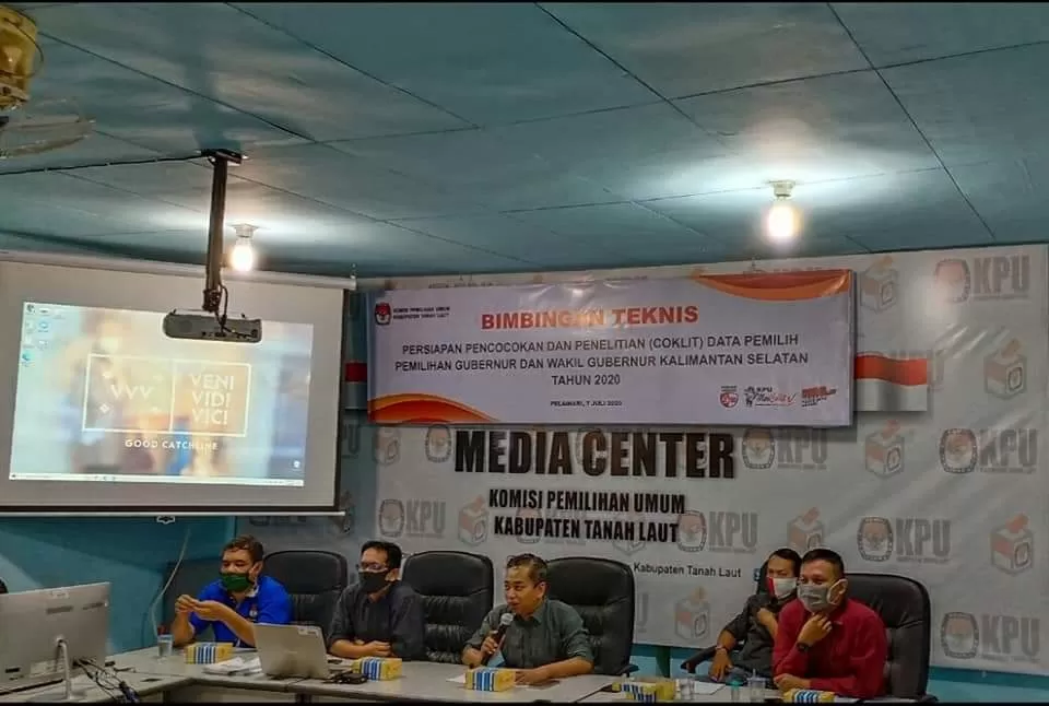 BIMTEK: KPU Tala menggelar Bimtek tentang pelaksanaan Coklit menghadapi Pilkada Gubernur dan Wakil Gubernur Kalsel tahun 2020. (Diskominfo for Radar Banjarmasin)