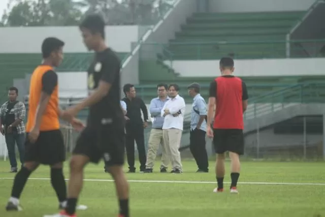 WASWAS: Pemilik Barito Putera Hasnuryadi Sulaiman menyoroti jadwal padat pada lanjutan Liga 1 Oktober mendatang akan berdampak terhadap kondisi fisik para pemain.