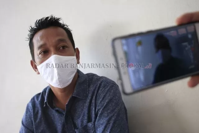 LEGOWO: Bakal Calon Wali Kota Banjarbaru dari jalur independen, Edy Syaifudin menegaskan pihaknya menerima keputusan KPU dan tidak akan menggugatnya. | Foto: Muhammad Rifani/Radar Banjarmasin