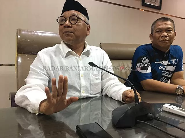Abdul Haris, bakal calon dari yang diusulkan DPD Partai Golkar Kalsel untuk maju di Pilawali Banjarmasin. Sampai sekarang, masih belum mendapat SK Resmi dari DPP Partai Golkar.