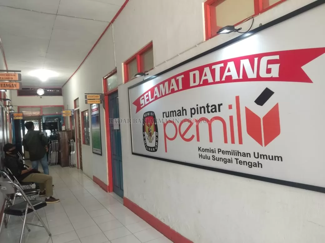 KPU HST sudah terima LADK lima peserta Pilkada 2020 | Foto: Jamaluddin/Radar Banjarmasin