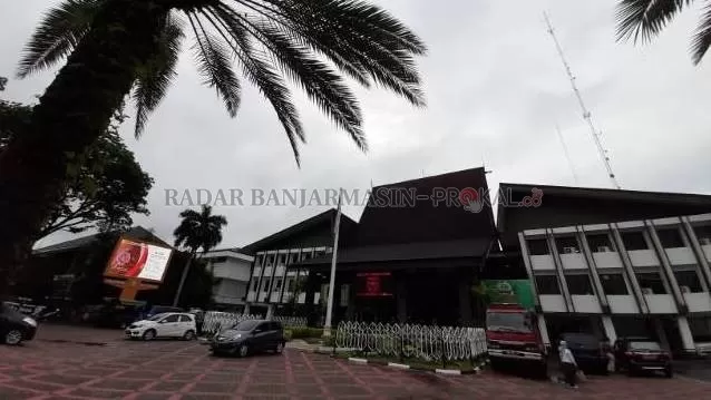 PUSAT PEMERINTAHAN: Balai Kota di Jalan RE Martadinata, tempat Wali Kota Banjarmasin berkantor. | FOTO: WAHYU RAMADHAN/RADAR BANJARMASIN