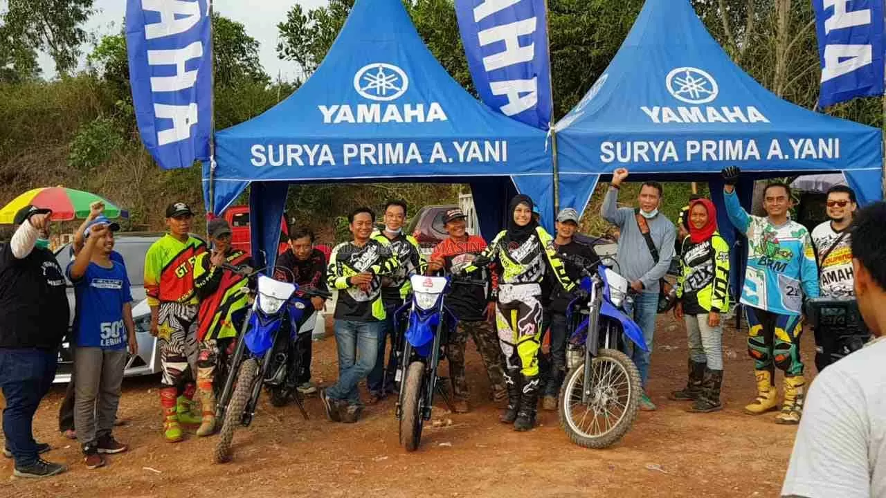 MENARIK PERHATIAN: Pasar motor trail di Kalimantan Selatan kembali ramai usai kedatangan Yamaha WR 155 R.