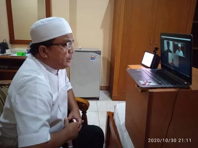 DARI RUMAH: Denny Indrayana menjadi narasumber dalam webinar bertema 