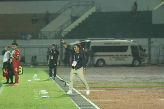 PERINGATAN: Pelatih Barito Putera Djajang Nurjaman meminta kepada seluruh pemainnya agar tidak ikut tarkam selama masa jeda kompetisi hingga tahun 2021 mendatang.