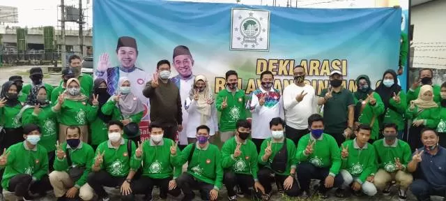 DUKUNG: Relawan Bintang Sembilan yang siap memenangkan pasangan Ibnu-Arifin di pilkada kota Banjarmasin 2020