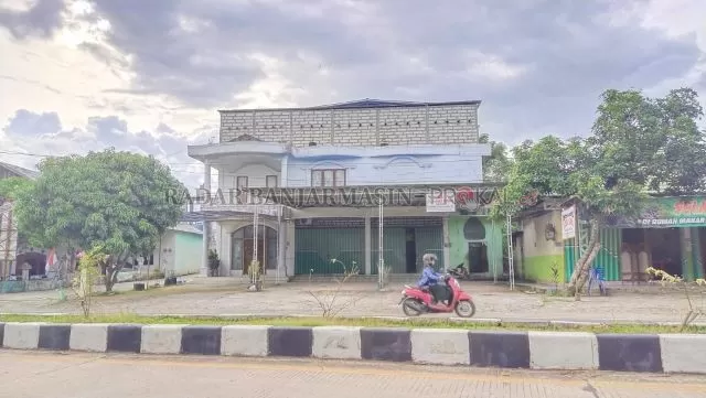 POS PEMENANGAN: Ruko di Kelurahan Batu Piring Kecamatan Paringin Selatan yang dijadikan Posko pemenangan HAS tak ada aktivitas pemilu lagi. | FOTO: WAHYUDI/RADAR BANJARMASIN