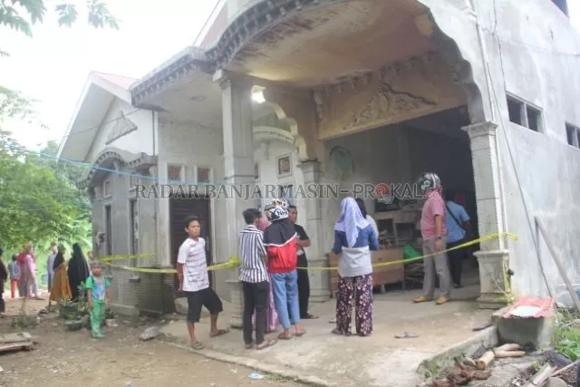 LOKASI KEJADIAN: Rumah tempat Sutarti membunuh kedua anaknya di Desa Pagat, Batu Benawa, HST. | FOTO: DOK/RADAR BANJARMASIN