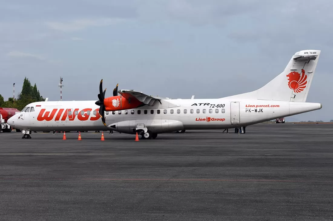 TERBANG LAGI: Pesawat Wings Air jenis ATR72-600 di Bandara Syamsudin Noor Banjarmasin. | Foto: internet