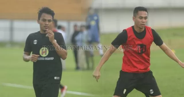 BERPISAH: Barito Putera memutuskan untuk tidak memperpanjang kontrak dua pemain full back Reva Adi Utama dan Kurniawan Karman.