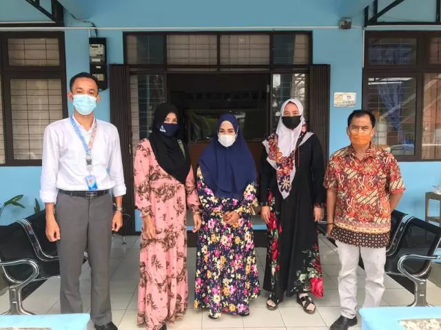 GAGAL BERANGKAT: Ketiga calon TKI ilegal saat berada di UPT Badan Pelindungan Pekerja Migran Indonesia (BP2MI) Banjarbaru, usai digagalkan berangkat kemarin (23/3) pagi. | FOTO; BP2MI BANJARBARU FOR RADAR BANJARMASIN