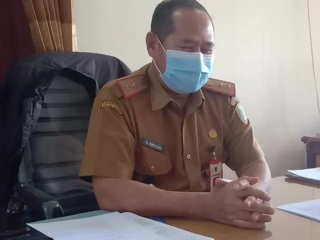 AMAN: Kepala Dinas Perdagangan Kalimantan Selatan Drs H Birhasani menjamin stok bahan pokok aman hingga lebaran mendatang.