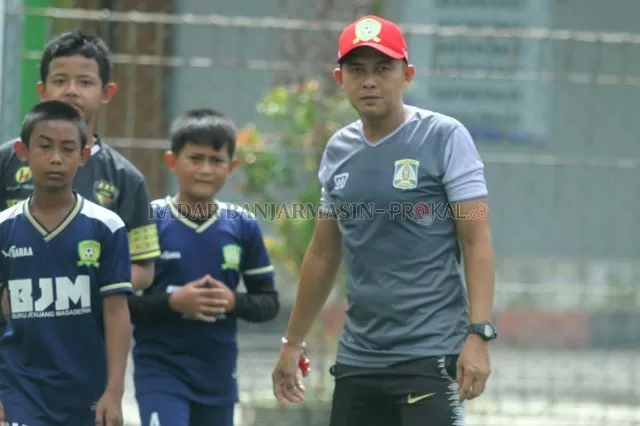 DAPAT REKOMENDASI: Menjadi asisten pelatih Madura FC, Ismayana siap membantu Salahudin.
