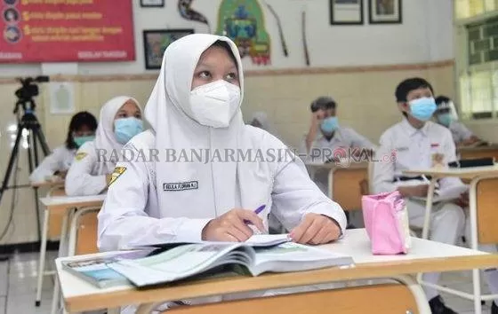 TARIK ULUR: Kementerian Pendidikan dan pemerintahan di daerah masih tidak menemui kejelasan mengenai rencana pembelajaran tatap muka. | FOTO: IST