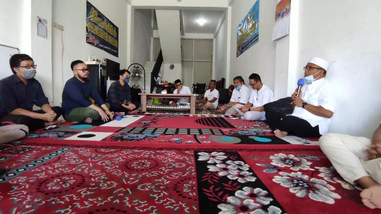 DEMOGRAFI: Suasana dialog kepemudaan yang dihadiri Haji Denny Indrayana.
