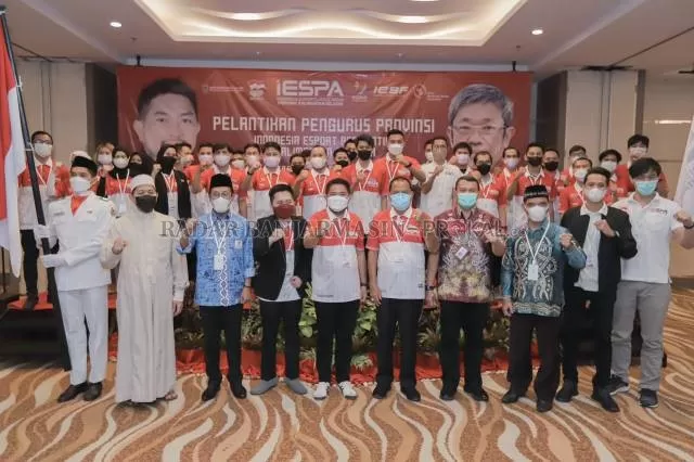 KEJAR PRESTASI: IESPA Kalsel yang dipimpin oleh M Syaripuddin resmi dilantik oleh IESPA Pusat di Hotel Mercure Banjarmasin, Jumat (30/4).