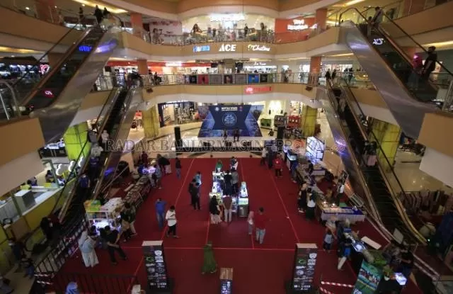 BAKAL TUTUP: Salah satu pusat perbelanjaan modern di Banjarbaru, Q Mall Banjarbaru diminta tutup sementara oleh pemerintah sejak tanggal 11-16 Mei 2021 dalam upaya pencegahan penularan Covid-19. | Foto: Muhammad Rifani/Radar Banjarmasin