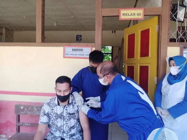 DISUNTIK: Guru di Kabupaten Hulu Sungai Selatan wajib divaksin sebelum pemberlakukan Pembelajaran Tatap Muka.