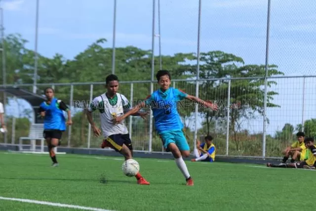 ADU SPRINT: Barito Putera U-16 dipusingkan dengan regulasi baru yang ditetapkan PSSI dan PT Liga Indonesia Baru selaku operator Elite Pro Academy.