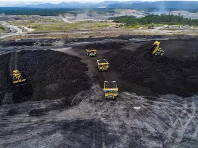 BANYAK MASALAH: Banyak perusahaan tambang di Kalsel diduga bermasalah setelah revisi UU Minerba. | FOTO: IST