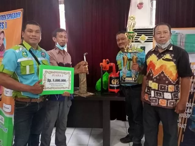 BANGGA: Posyantek dari Desa Banua Tengah mendapat penghargaan juara 2 tingkat provinsi.