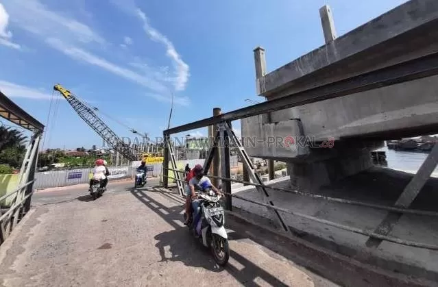 INFRASTRUKTUR: Proyek Jembatan HKSN yang ditarget rampung pada akhir tahun ini. PU menjadi dinas dengan serapan anggaran paling rendah. | FOTO: WAHYU RAMADHAN/RADAR BANJARMASIN