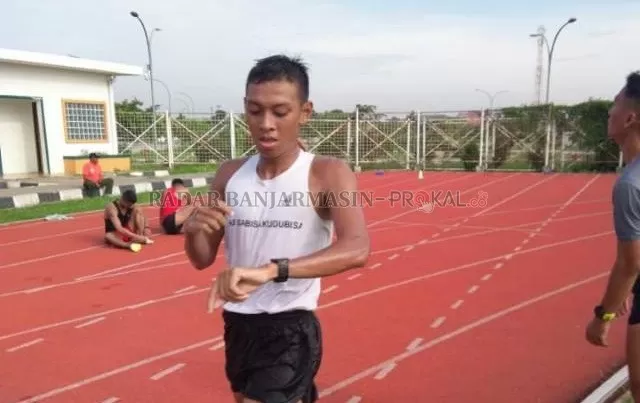 PERSIAPAN SERIUS: Pelari maraton andalan Kalsel M Ady Saputra menjalani persiapan panjang untuk tampil di PON XX Papua.